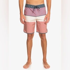 Quicksilver Surfsilk Tijuana 19" - Board Shorts for Men 36